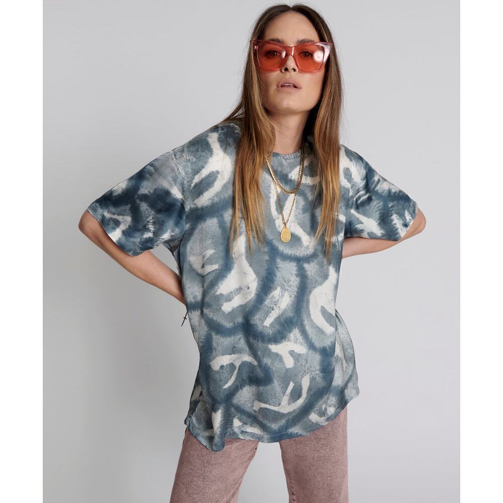 One Teaspoon Free People Reflection Hand Printed Satin Tee in Black Size Med NWT